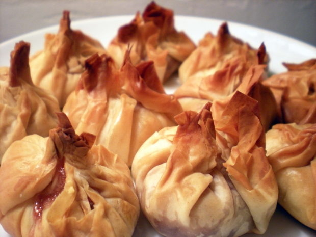 Helen's Vegan Cream Cheese & Cranberry Parcels