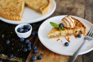Caramel Apple Crumble Pie