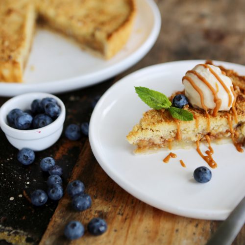 Caramel Apple Crumble Pie