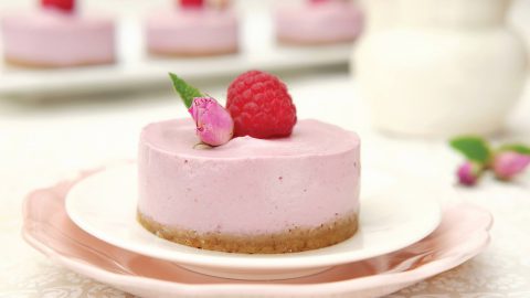 Mini Raw Raspberry Cheesecakes