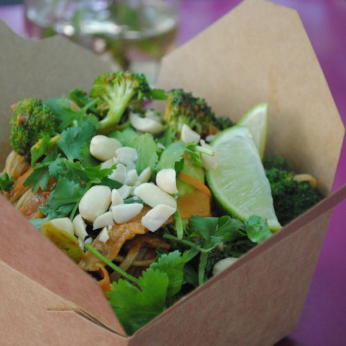 Easy Noodles & Veggies in a Peanut Chilli Ginger Sauce