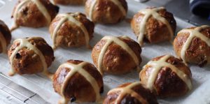 Vegan Hot Cross Buns