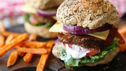 Vegan Cheeseburger (supermarket style)