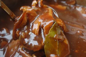 Red Wine & Porcini Mushoom Gravy