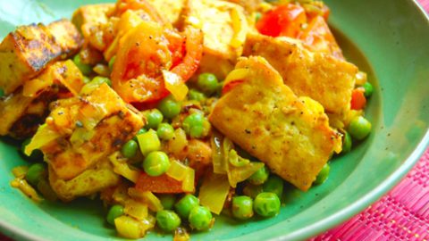 Muttar Paneer (Curd and Pea Curry)