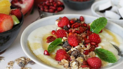 Fresh Fruit Salad & Yoghurt