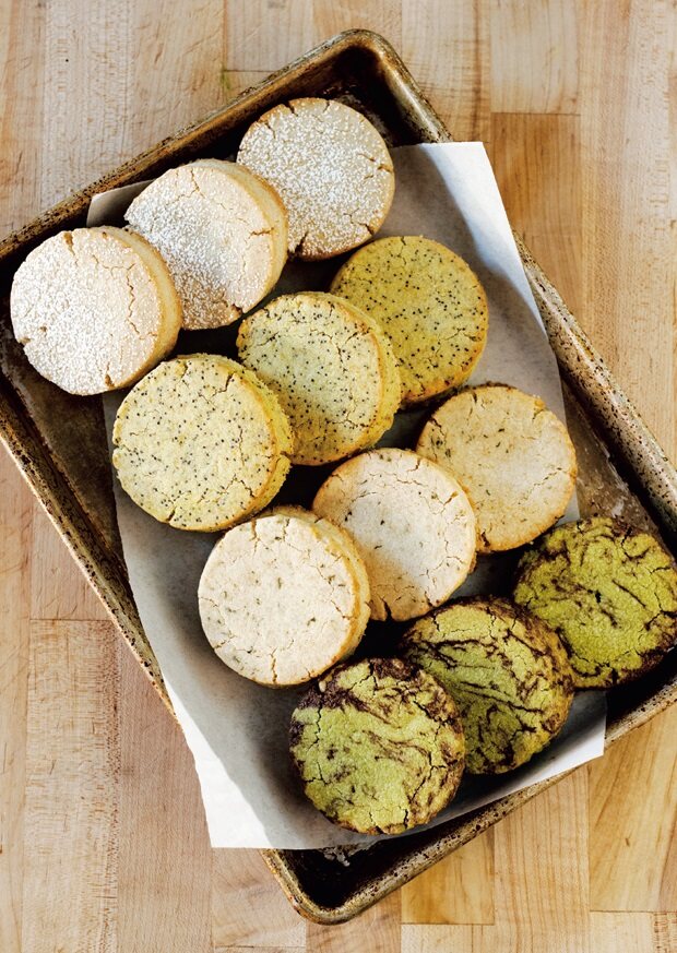 https://cdn.veganrecipeclub.org.uk/wp-content/uploads/2023/12/shortbread.jpg