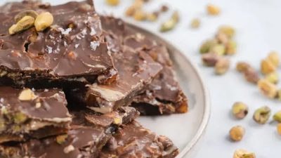 pistachio tahini bites
